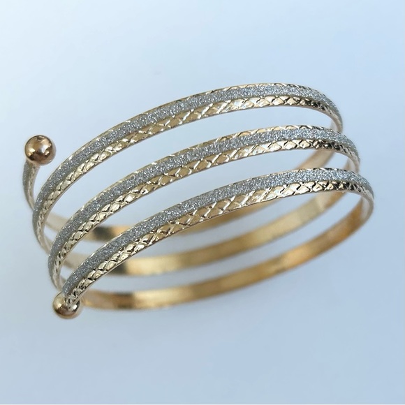 Vintage Spiral Gold Tone Bangle Glitters Three Layers 8” - Picture 2 of 8